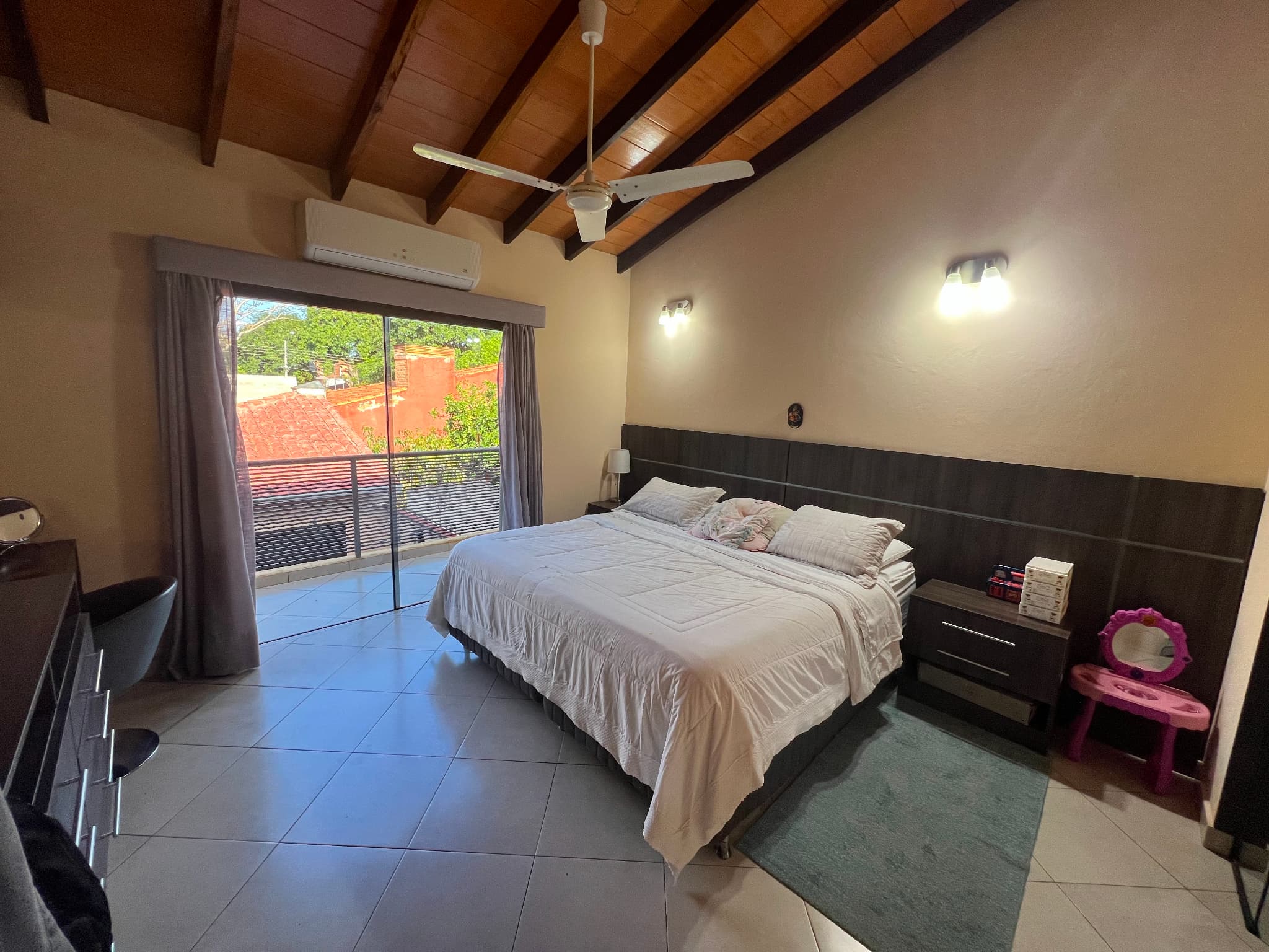 VENDO CASA EN LA CIUDAD DE LAMBARE, BARRIO MBACHIO – 2