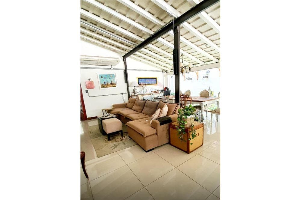 ALQUILO CASA SOBRE BRUNO GUGGIARI – 2