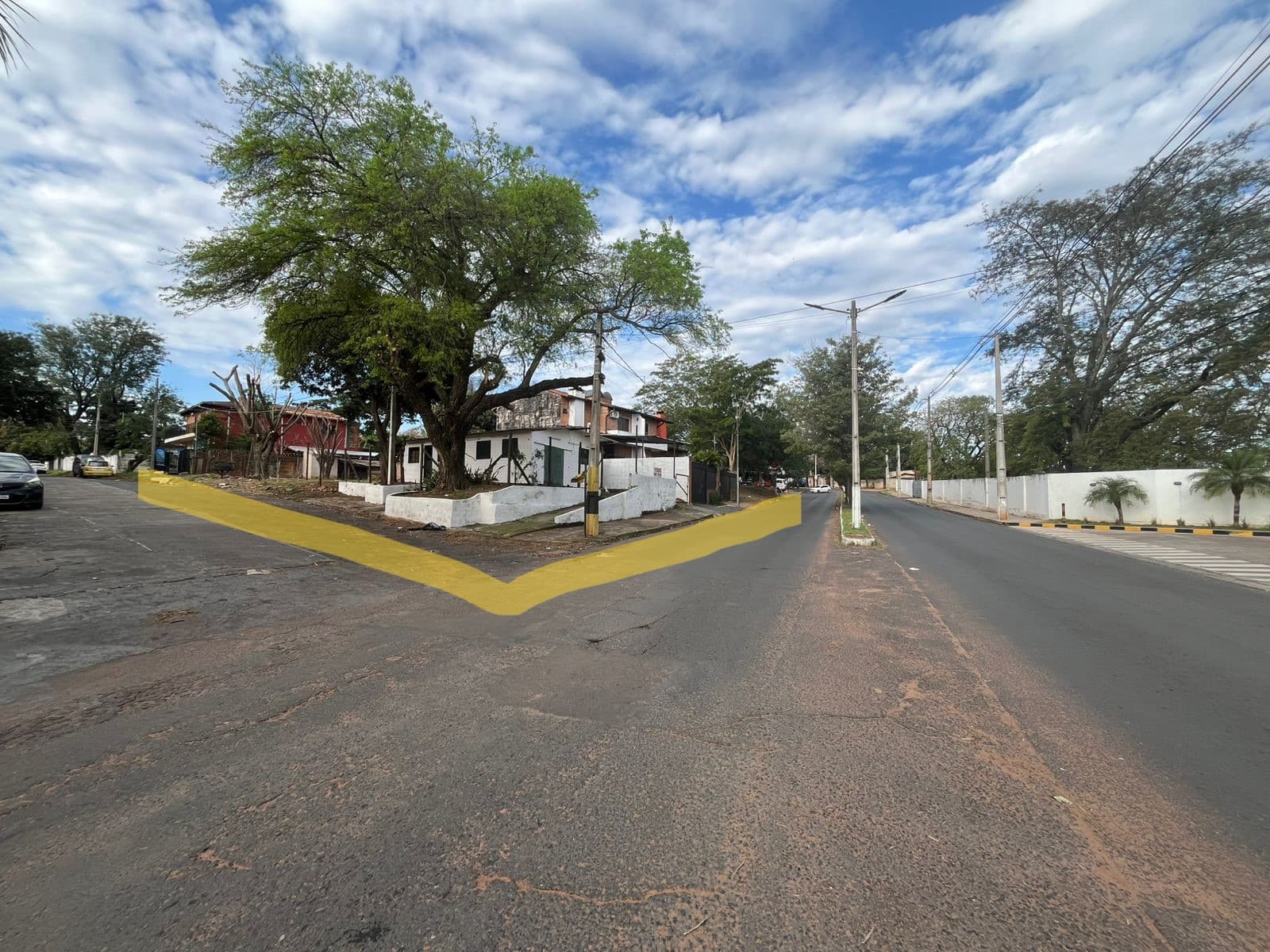 VENDO ESQUINA DE 592M2 FRENTE A PETROPAR EN VILLA ELISA – 3