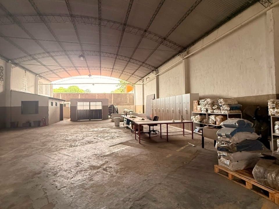 ALQUILO TINGLADO DE 510 M2 EN BARRIO SANTA ANA – 2