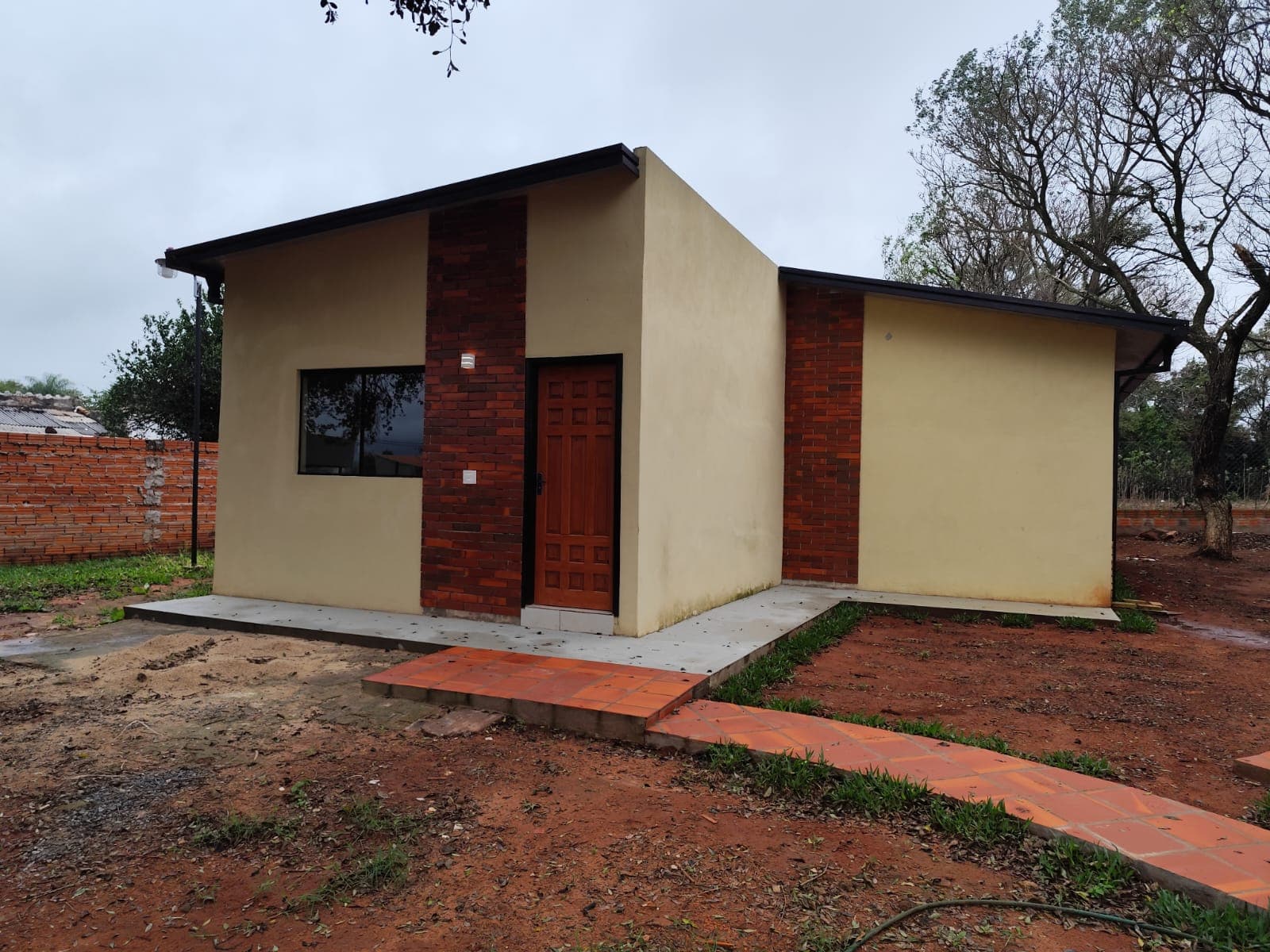 Casa a estrenar con amplio patio en esquina - Itá – 2