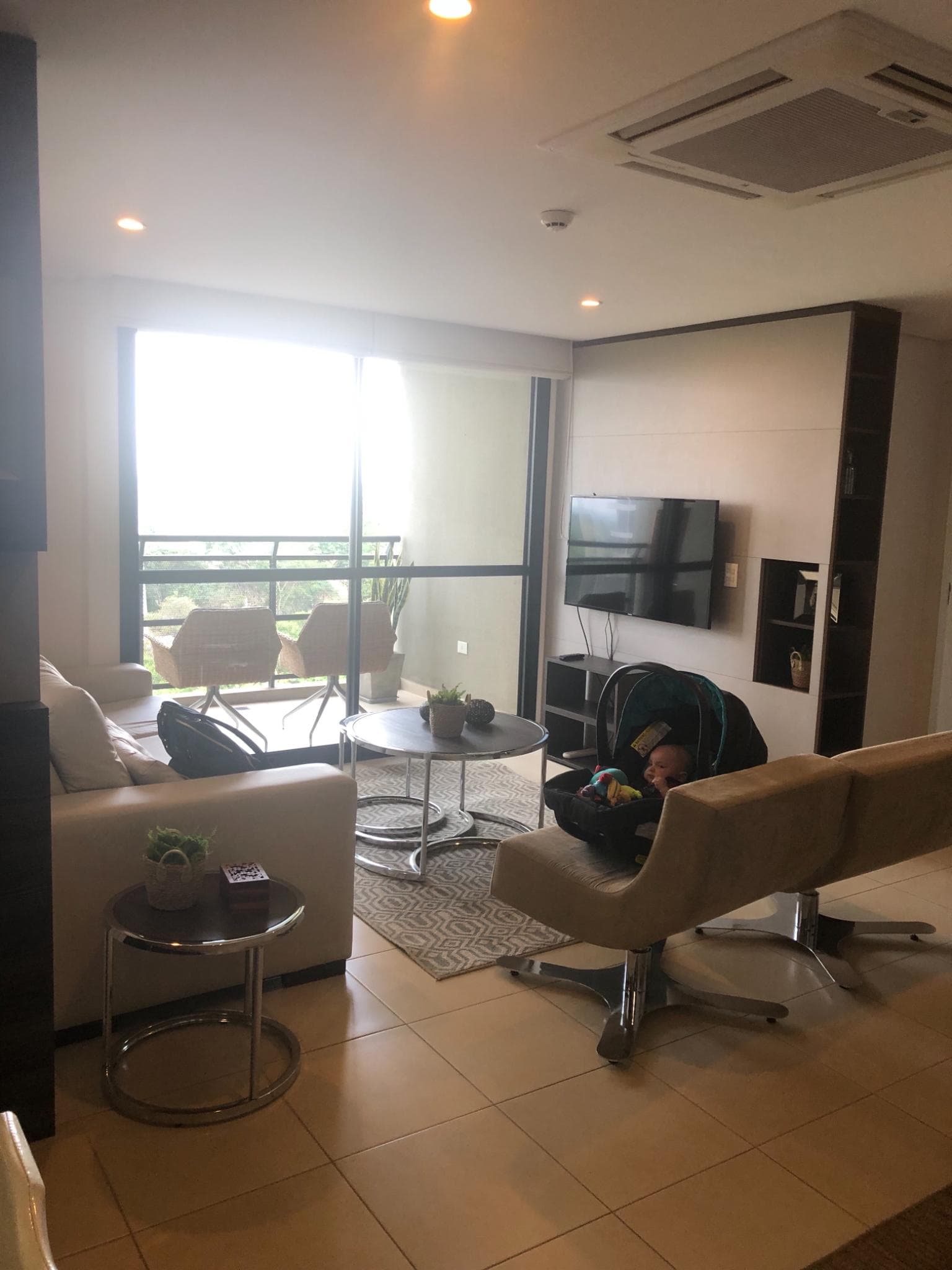 Moderno Dpto Amoblado de 3 habitaciones