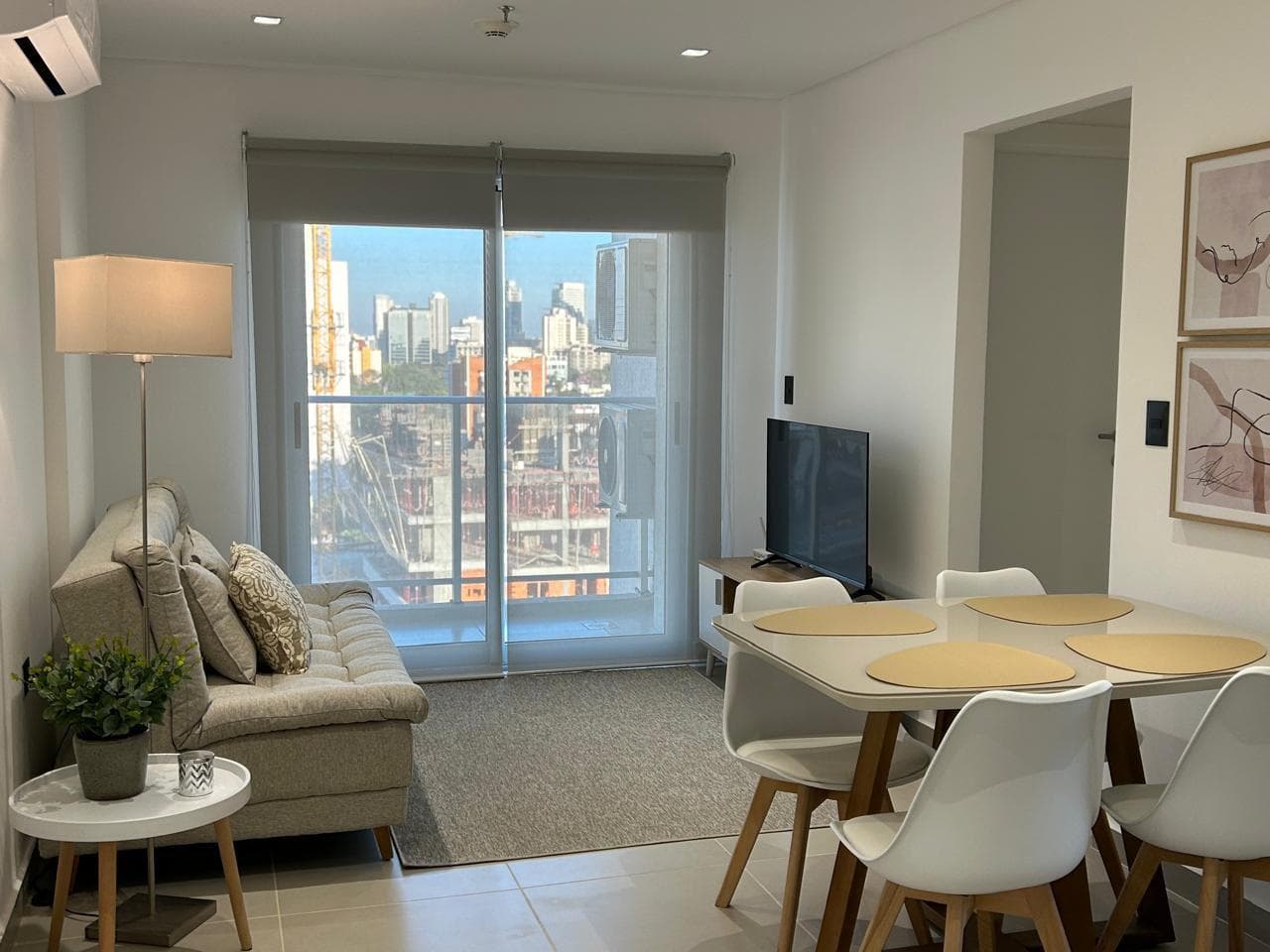 VENDO DEPARTAMENTO DE 1 DORMITORIO COMPLETAMENTE AMOBLADO SOBRE MOLAS LÓPEZ. – 2