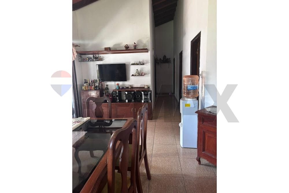 CASA EN VENTA EN ESQUINA, Loma Merlo-Luque – 3
