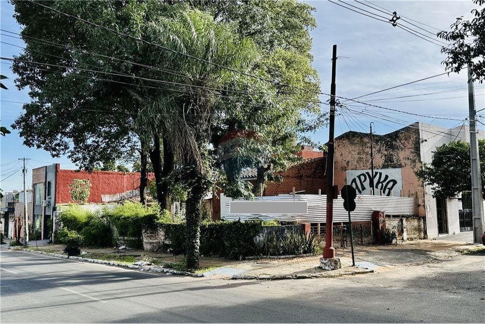 TERRENO EN ESQUINA – BARRIO GRAL. DÍAZ / BARRIO OBRERO