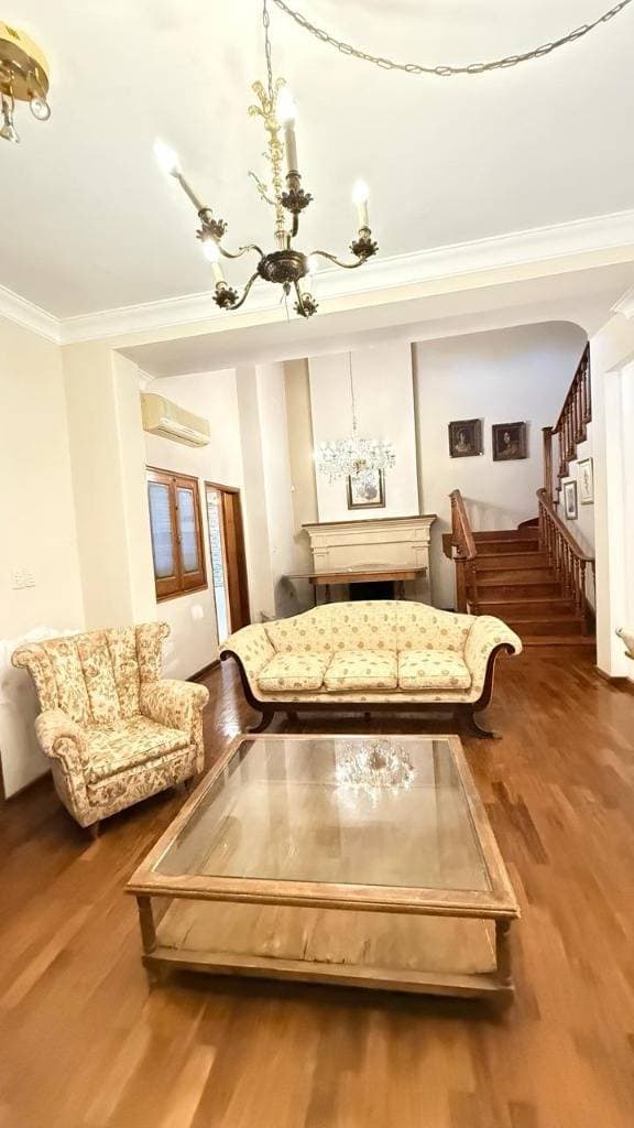 Exclusiva Residencia con Potencial Residencial – 2