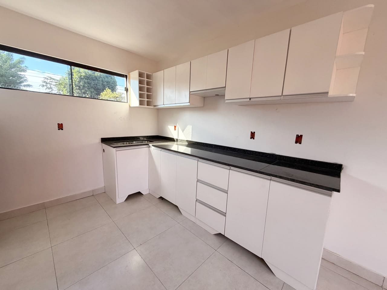 Casa a Estrenar en Venta – Luque, Laurelty