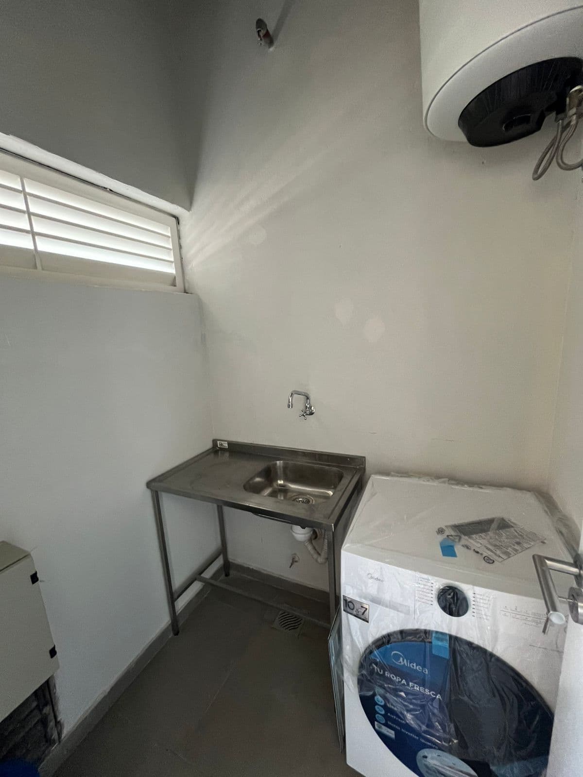 ALQUILO HERMOSO PENTHOUSE AMOBLADO CON VISTA A LA BAHIA – 3