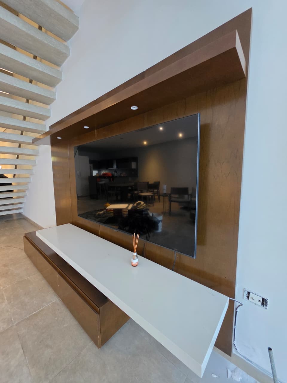 Triplex en Alquiler con domotica, Barrio Mburucuya – 3