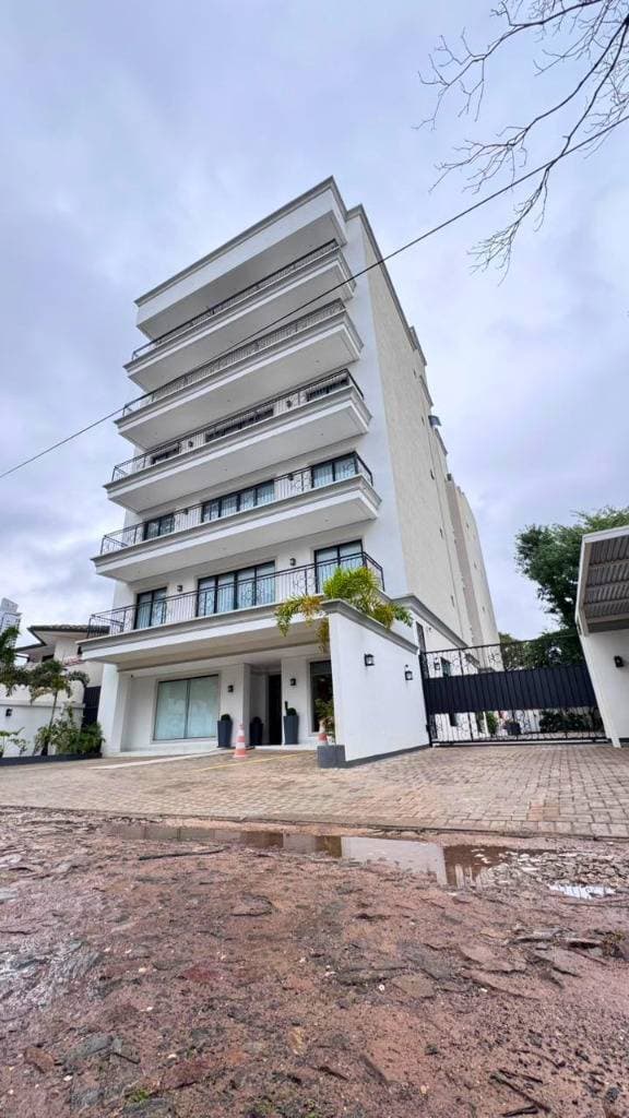 DEPARTAMENTO AMOBLADO EN ALQUILER – EDIFICIO EMPERADOR