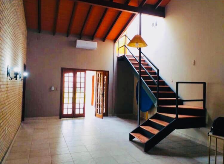 En alquíler residencia zona club centenario – 2