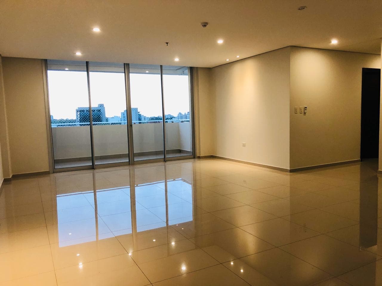 Amplio dpto de 3 habitaciones en villa Morra – 3
