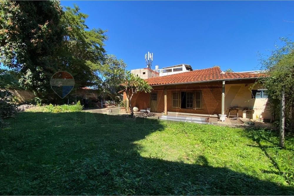 VENDO CASA A REFACCIONAR EN SAN VICENTE