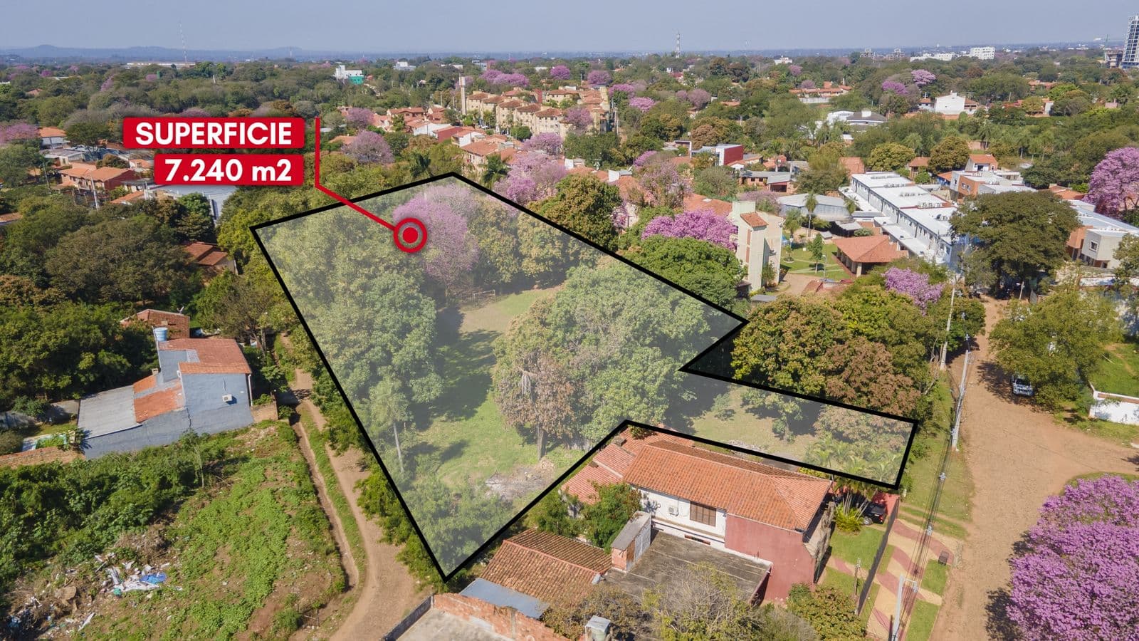 En Venta Importante Propiedad en San Lorenzo con salida a 3 Calles.