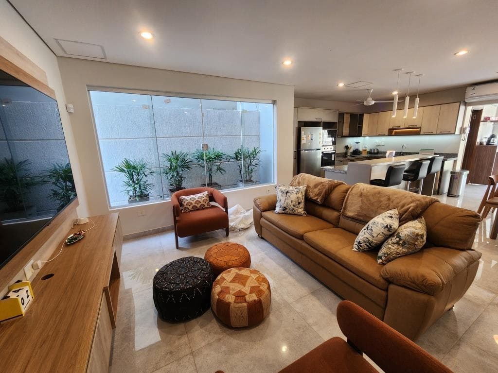 Alquilo Duplex Amoblado De 270 M2 En Loma Merlo, Luque - CLHO7841730 – 3