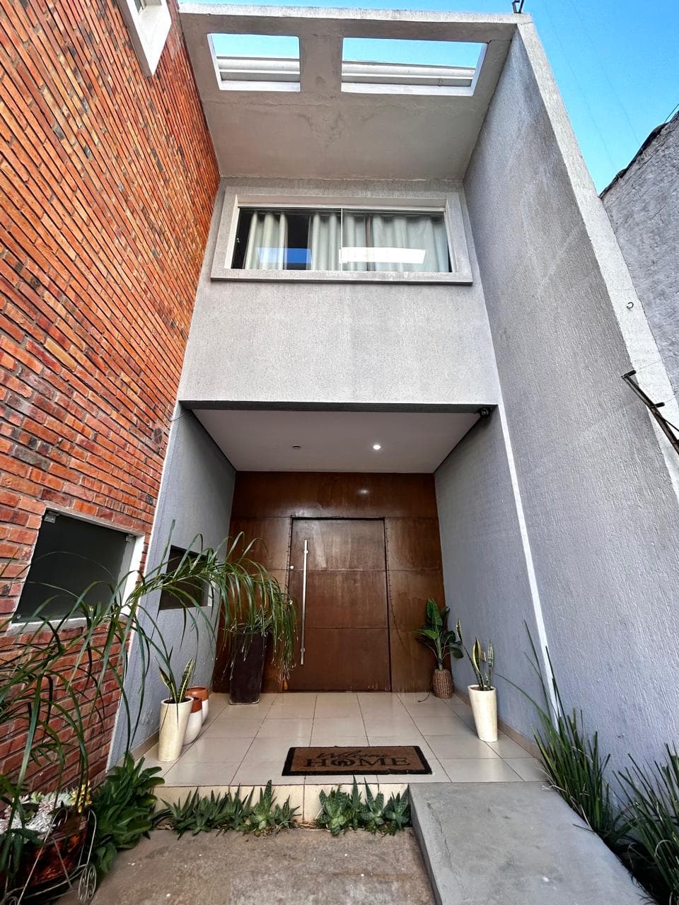 Casa Pareada En Venta – Ycua Satí – 2