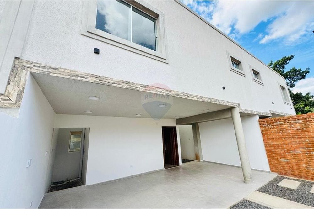 VENDO AMPLIO DUPLEX ZONA PALACIO DE JUSTICIA