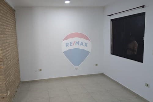 "Departamento en San Lorenzo: ¡Cerca de todo!" – 3