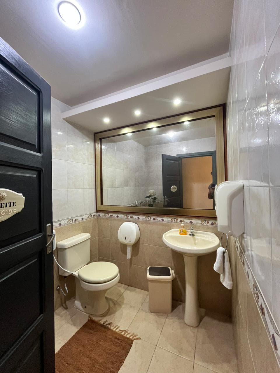 Alquiler Oficina Profesional Barrio Mburicaó