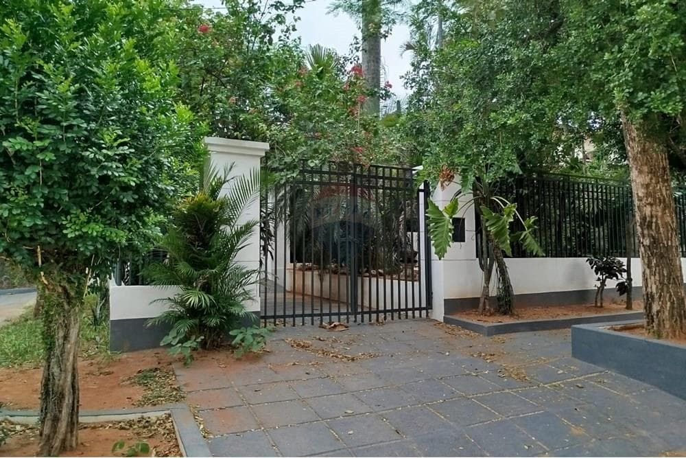 VENDO HERMOSA RESIDENCIA EN LAMBARE ZONA YACHT – 3
