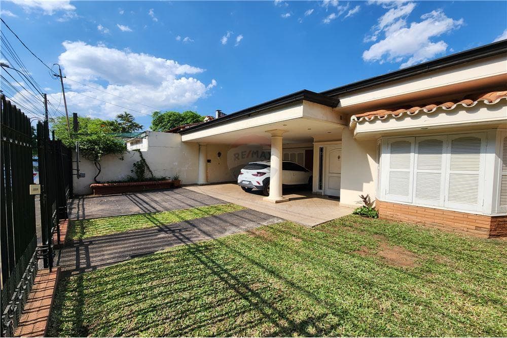 Venta de Residencia en Pinoza Asunción