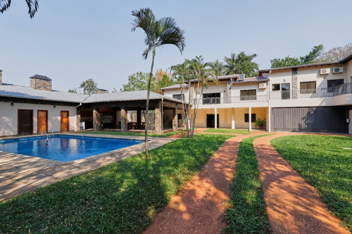 CASA EN ALQUILER SOBRE AVENIDA MARISCAL LOPEZ