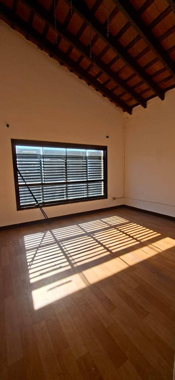 OFICINAS EN ALQUILER – EXCELENTE UBICACIÓN EN ASUNCIÓN – 3