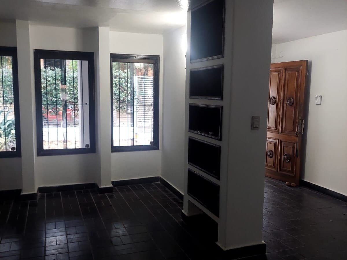 ALQUILO AMPLIA CASA PARA VIVIENDA U OFICINA EN BARRIO JARA – 2