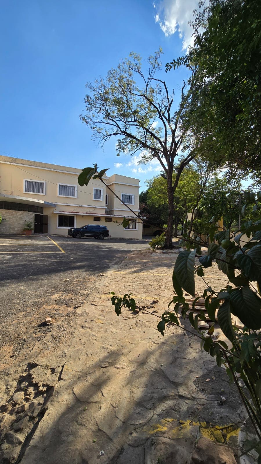 Alquilo Inmueble Comercial de 1.100 m2 Sobre la Avda. Artigas - CLCO7916304 – 3
