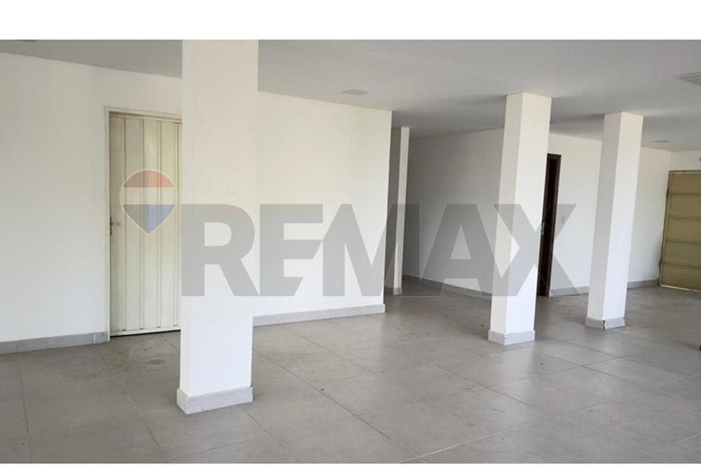 ALQUILO EDIFICIO COMERCIAL DE DOS PLANTAS EN ÑEMBY – 3