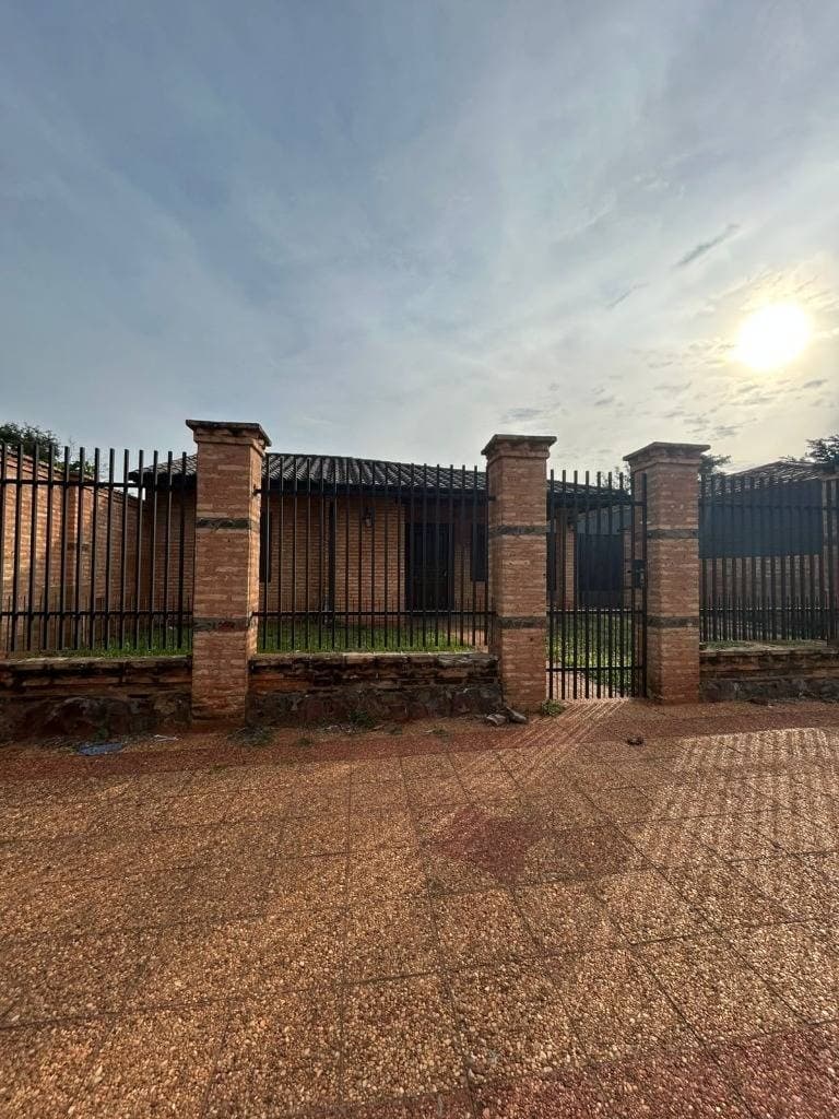 VENDO CASA EN SAN LORENZO – 3