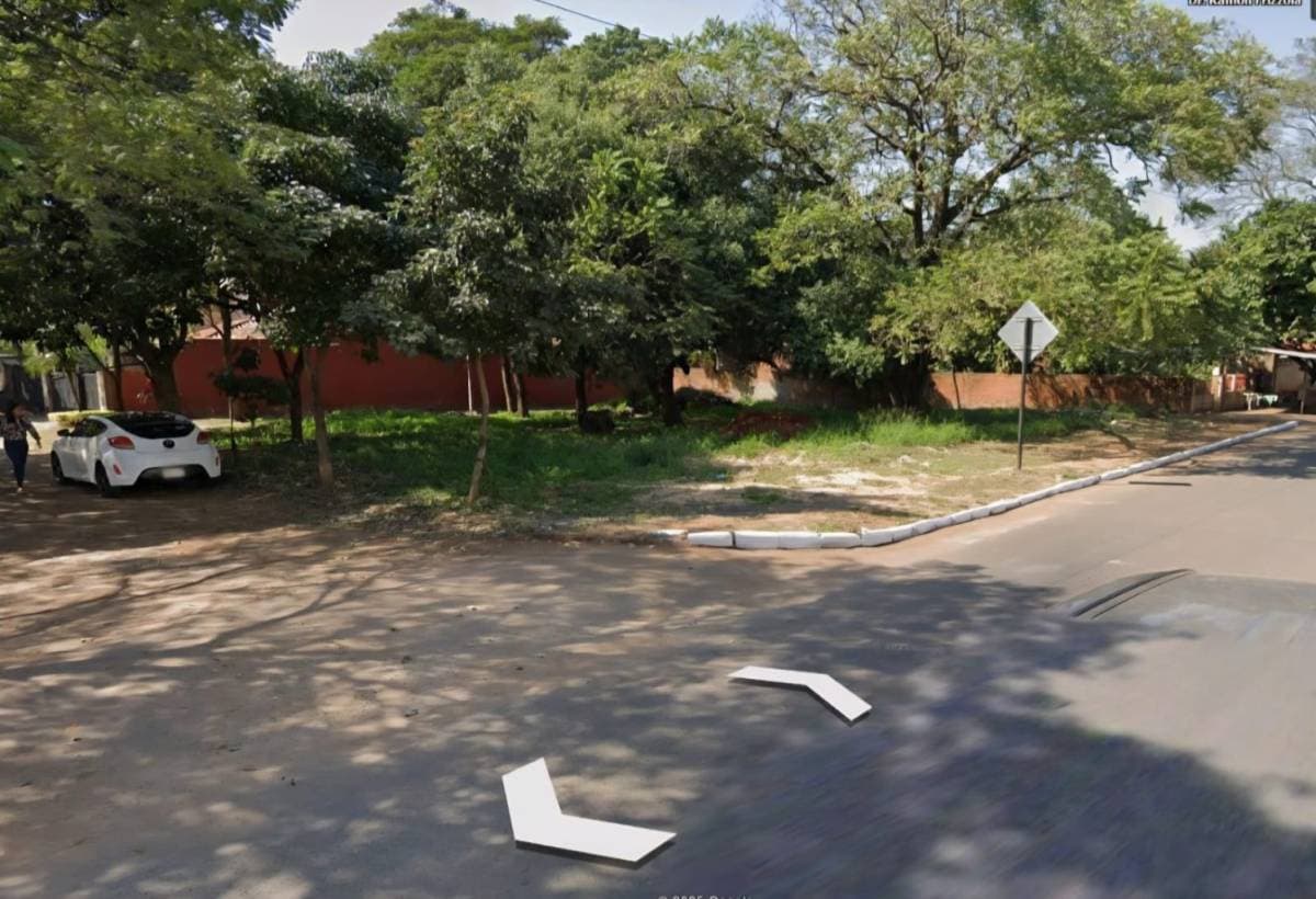 Alquilo terreno en esquina de 720 m² en San Lorenzo - excelente ubicación – 2