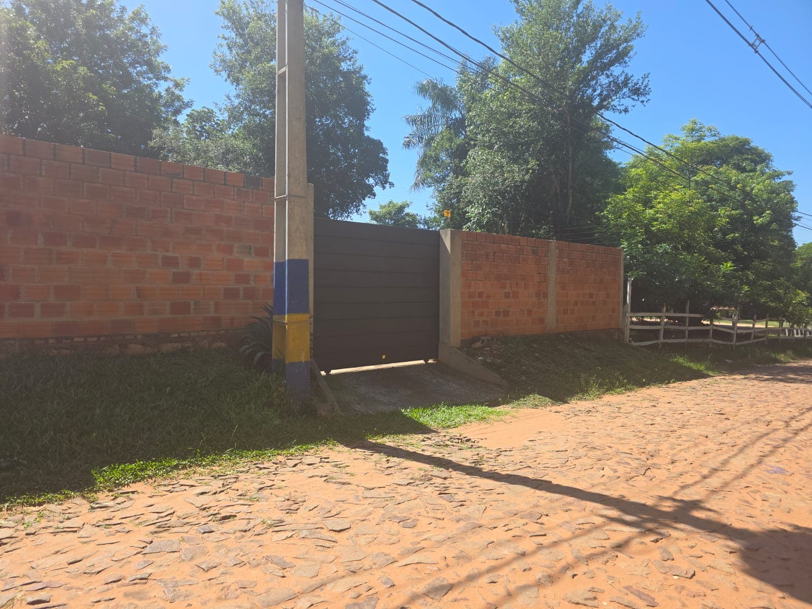 VENDO CASA EN LUQUE- CAÑADA GARAY – 3