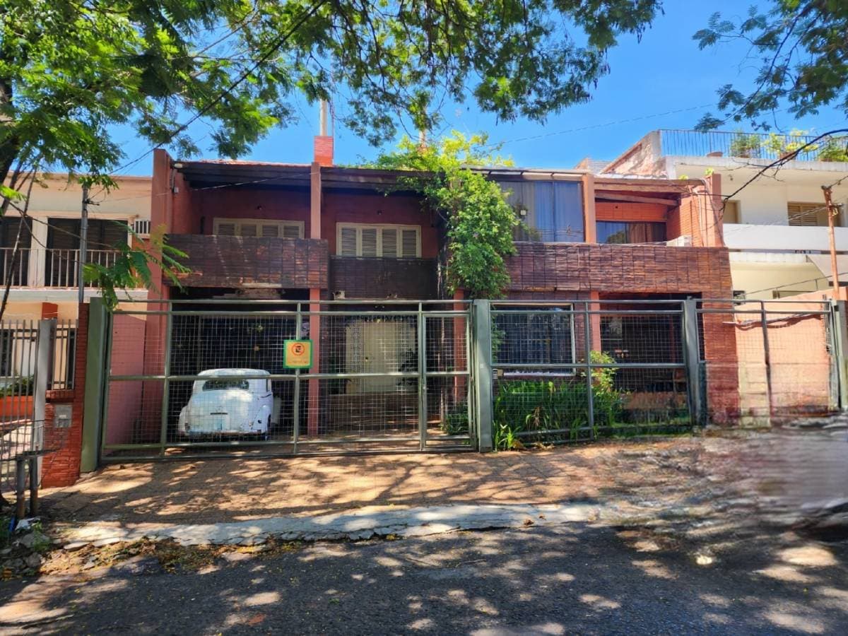VENDO RESIDENCIA EN BARRIO LAS MERCEDES – 2