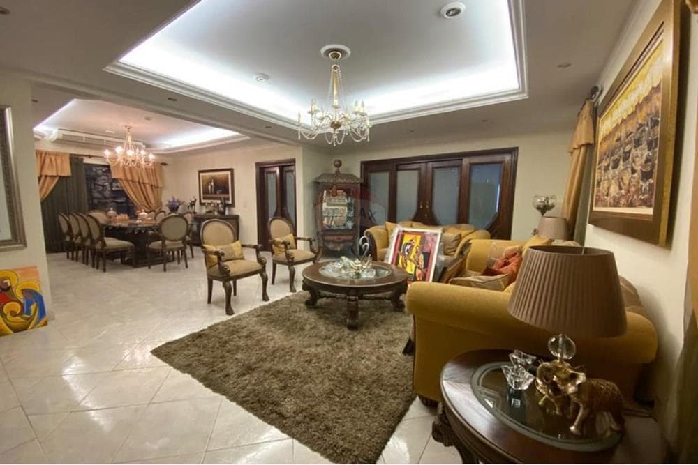 Lujosa residencia en Villa Aurelia Asunción