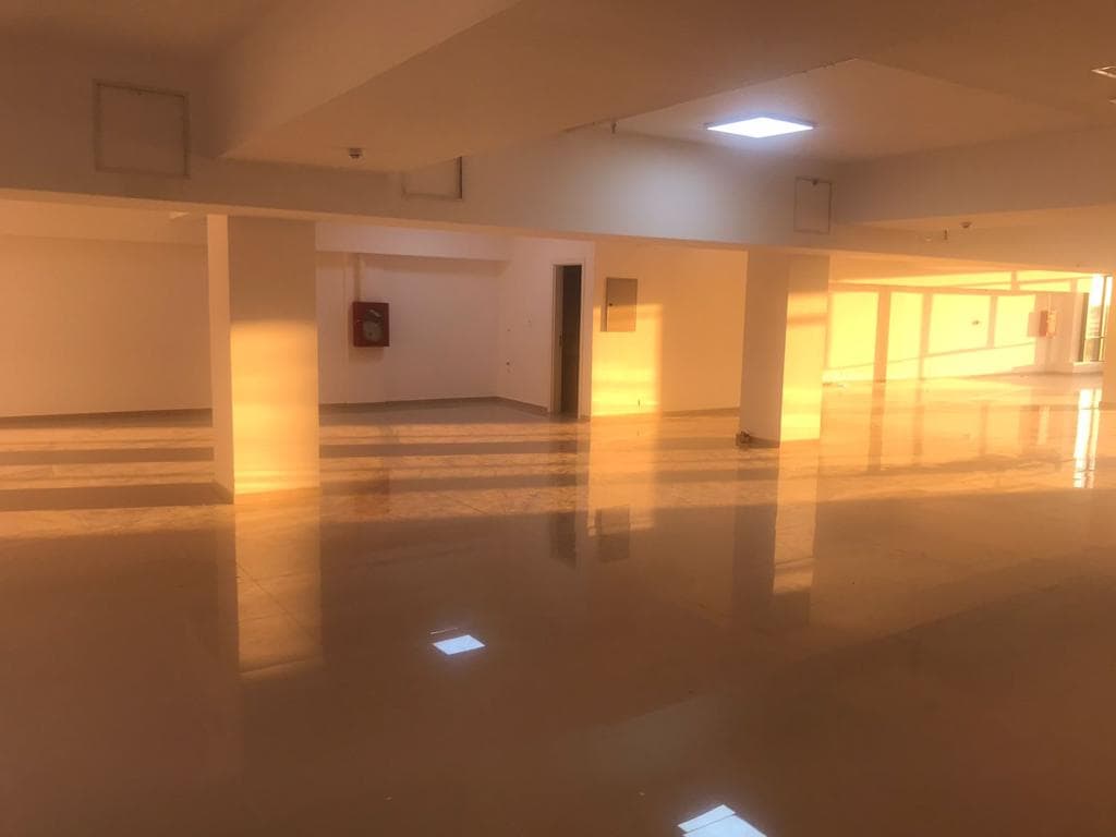 ALQUILO ESTUPENDA OFICINA CORPORATIVA A ESTRENAR