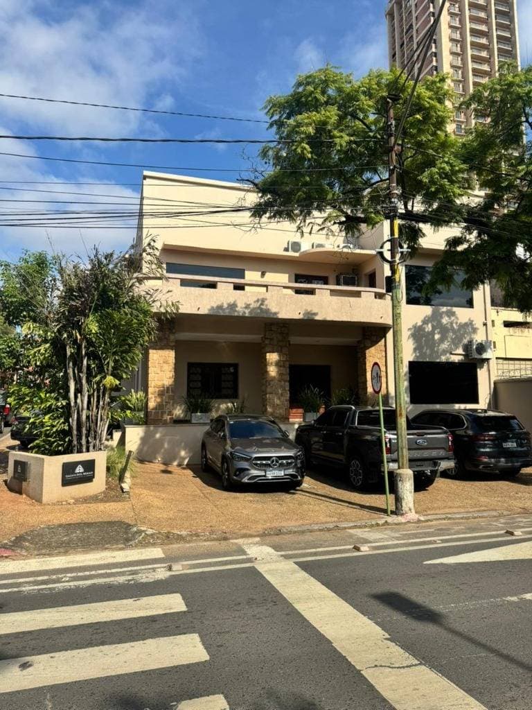 VENDO CHALET DE 3 DORMITORIOS EN LUQUE EN BARRIO CERRADO – 3