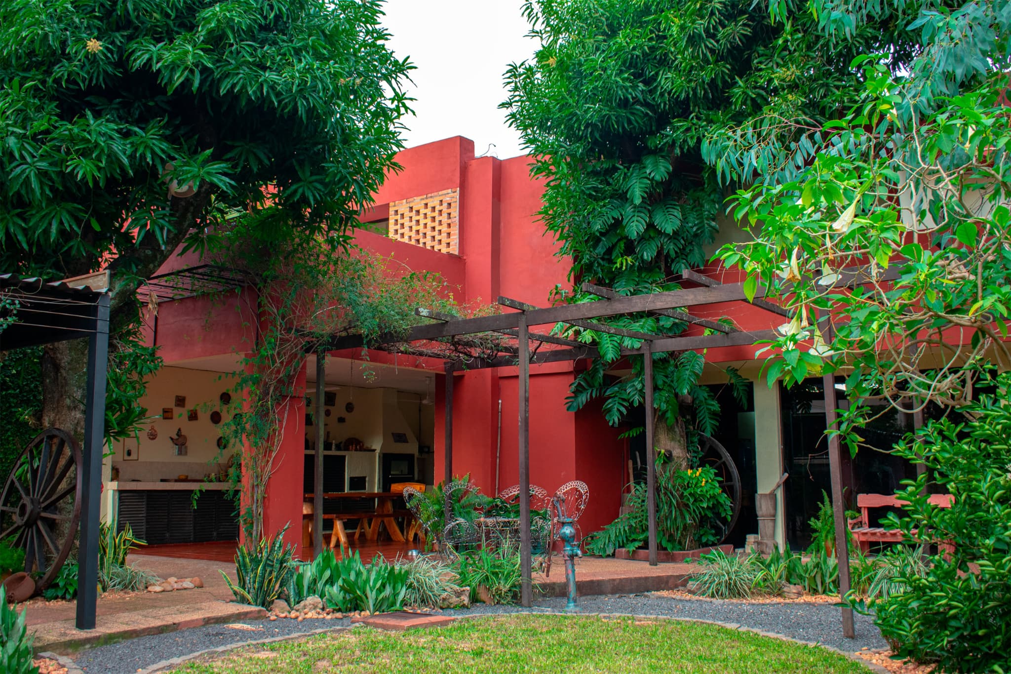 HERMOSA RESIDENCIA EN VENTA ZONA LAMBARE - MBACHIO – 2