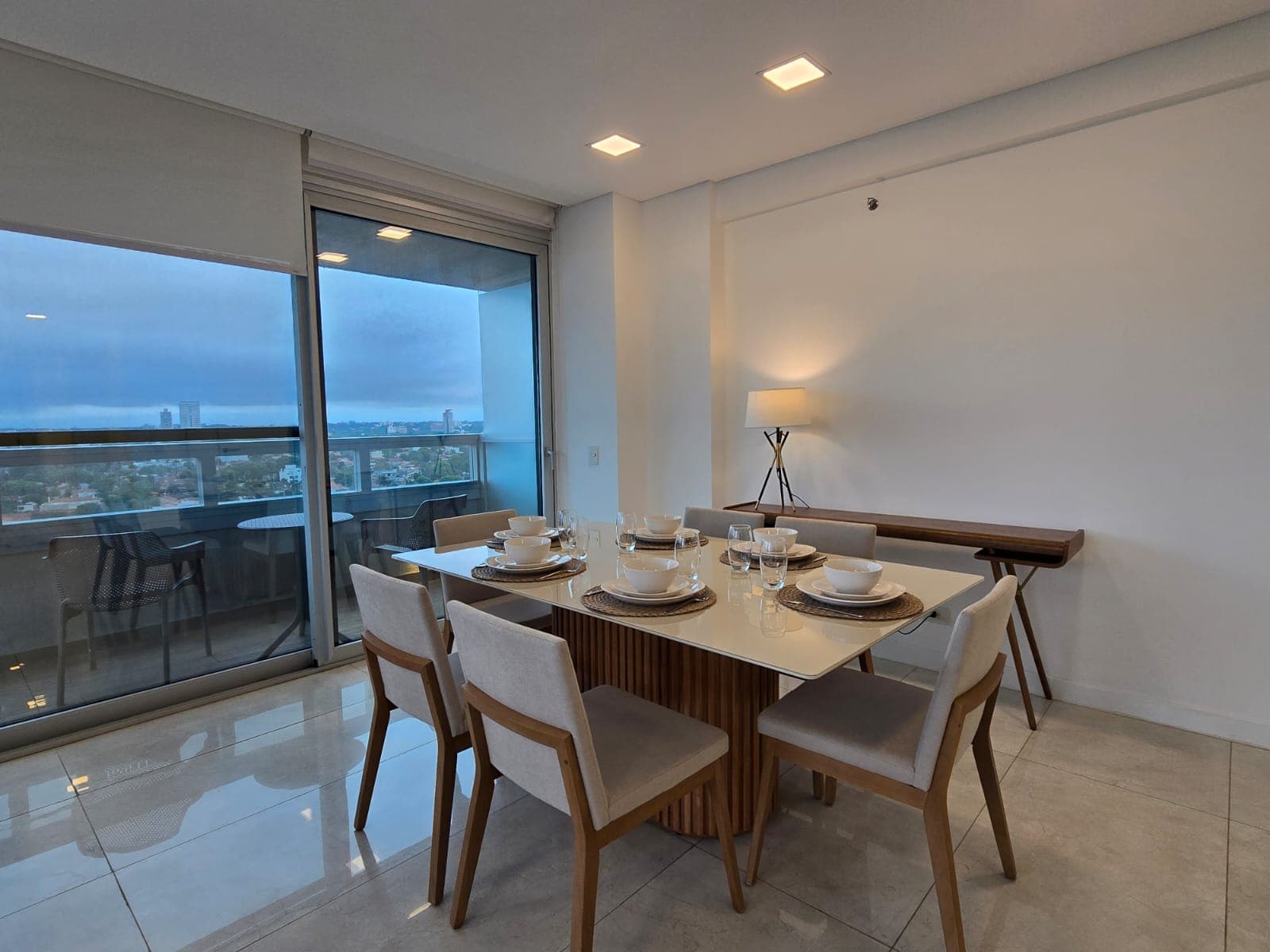 EN VENTA DEPARTAMENTO FULL AMOBLADO - TORRES EMINENT – 2