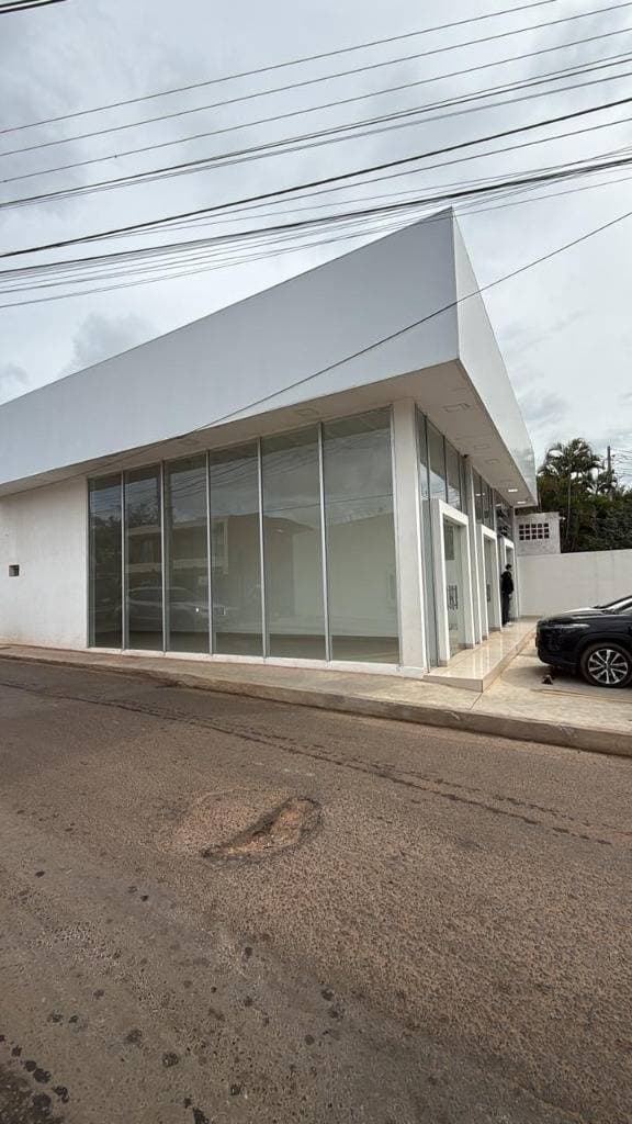 ALQUILO LOCAL COMERCIAL EN ESQUINA ZONA PINEDO SHOPPING – 2
