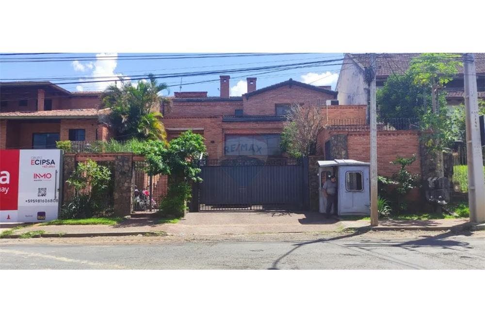 Increíble terreno sobre Molas lopez ideal para desarrollo