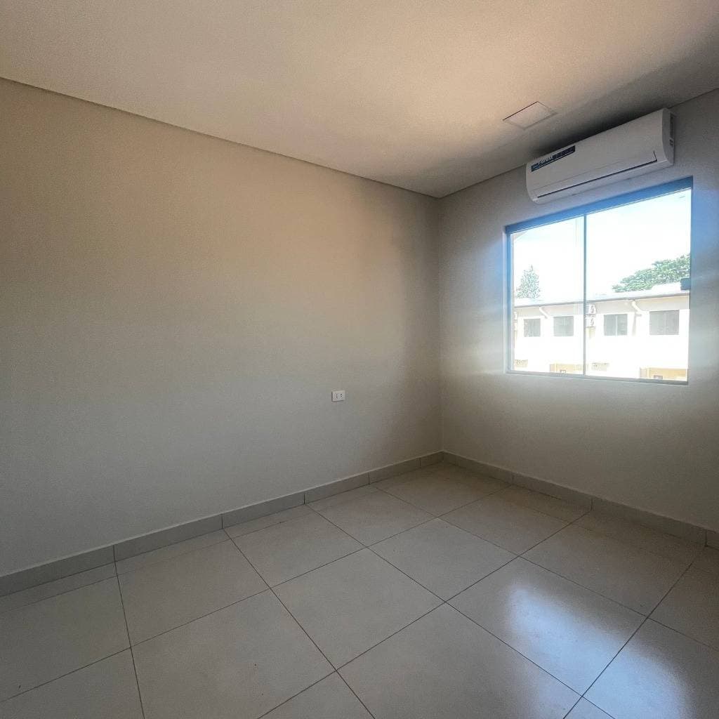 Alquilo Hermosa Propiedad a extrenar en complejo Che Raity Luque . ID 43269