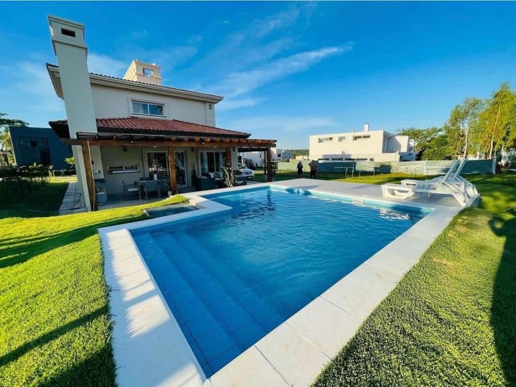 AQUA VILLAGE - SAN BERNARDINO - EN ALQUILER TEMPORAL - CASA DE 3 DORMITORIOS – 3