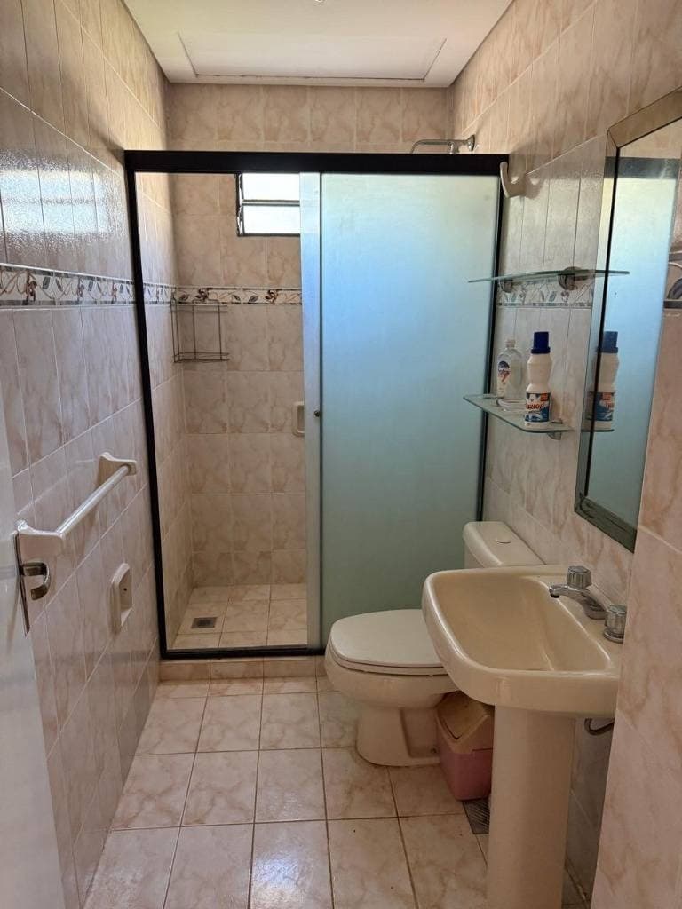 Residencia en Alquiler- Zona Recoleta 6 ambientes ideal para oficina – 2