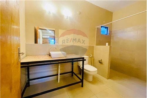 Departamento en Lambaré en el Barrio Felicidad en Planta Baja. – 3