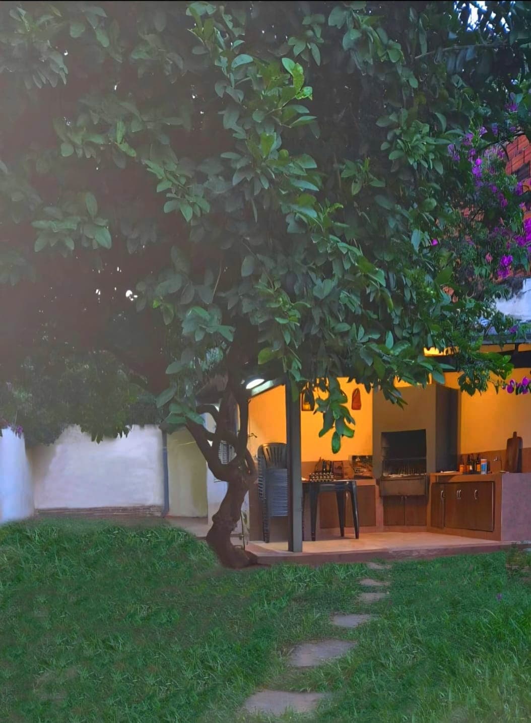 En Venta Dúplex En Las Mercedes Usd 220.000. Sobre La Av. Gral. Santos. – 2