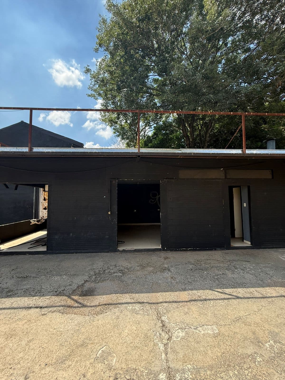 ALQUILO DEPOSITO EN LOS LAURELES – 2