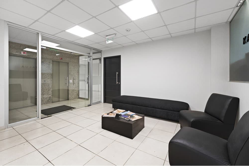 OFICINA EN ALQUILER - VILLA MORRA – 3