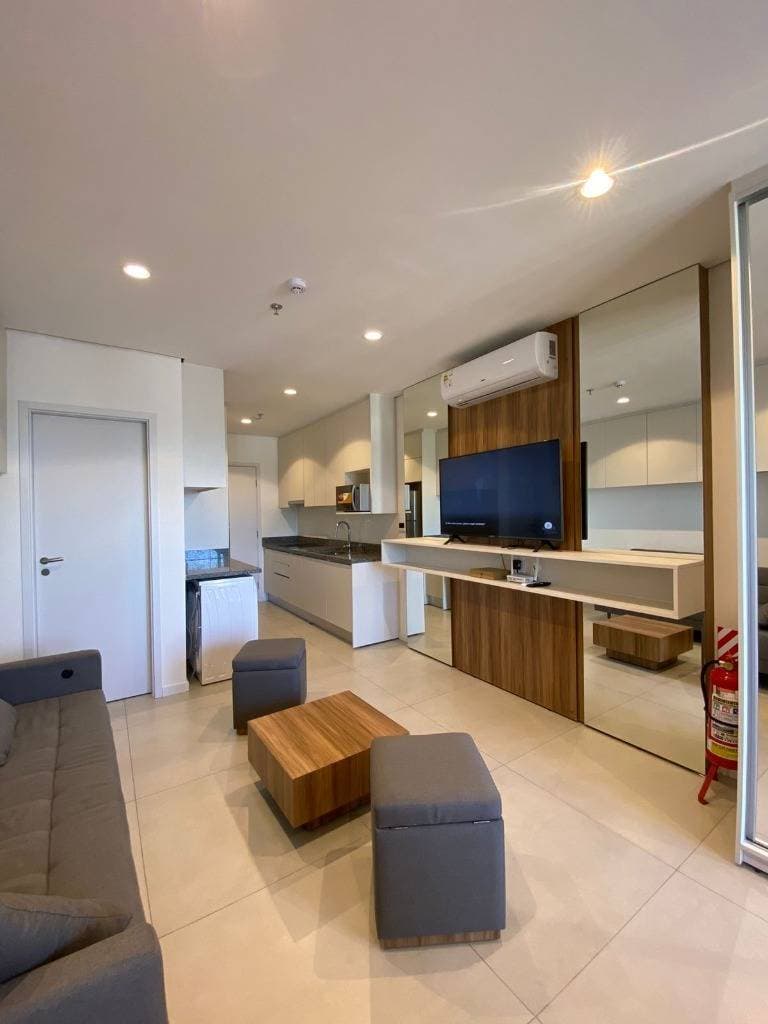 Monoambiente con mobiliario Smart- BARRIO HERRERA