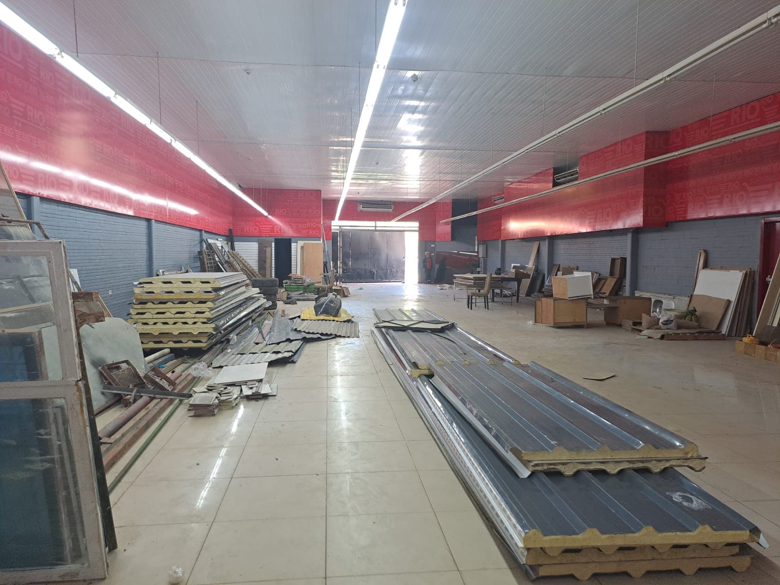 LOCAL / PROPIEDAD COMERCIAL EN ALQUILER – SAN LORENZO – 2